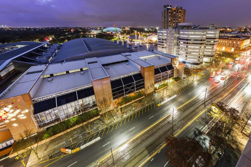 Oaks Adelaide Embassy Suites Luaran gambar